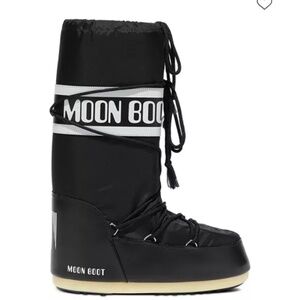 Moon boot
